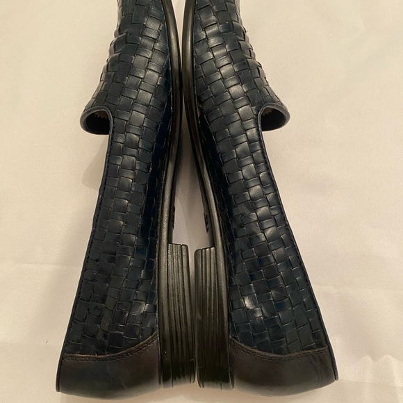 Trotters navy woven leather slip on loafer gently worn 8.5 N - Picture 6 of 15